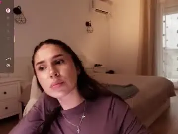 Juicyydrip  live sex cam