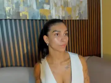 Laura_aristizabal_19  live sex cam