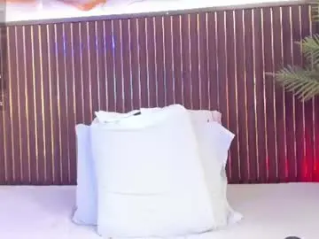 Mia_pineda  live sex cam