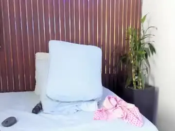 Mia_pineda  live sex cam