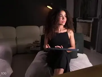 Paulacora100  live sex cam