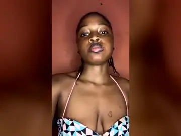 Peetyface  live sex cam