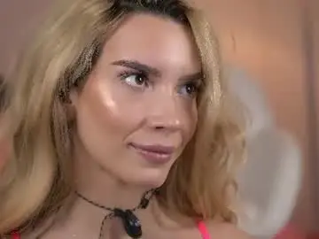 Svveetluna  live sex cam