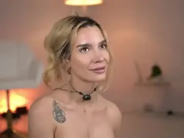 Svveetluna  live sex cam