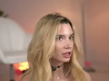 Svveetluna  live sex cam