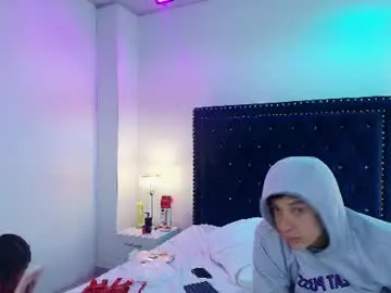 Tammi_n_liam  live sex cam