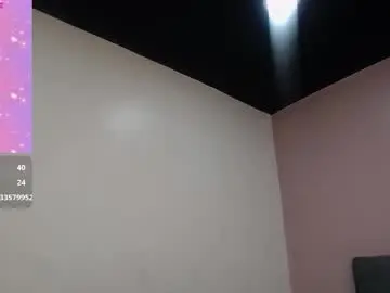 Tiiny_emilly  live sex cam