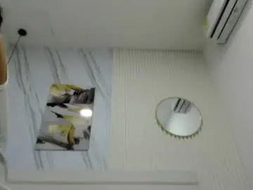 Violetthorny  live sex cam
