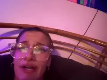 Bellaseductra  live sex cam