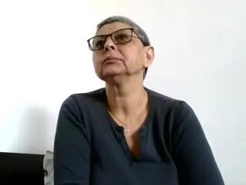 Blackwidow05  live sex cam