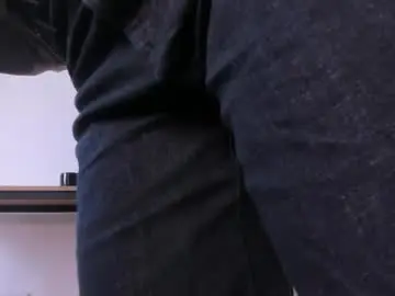 Caroline_dh  live sex cam