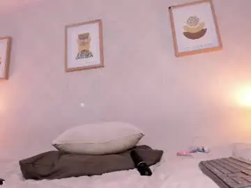 Caroline_dh  live sex cam