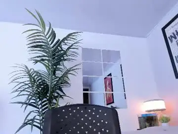 Caroline_dh  live sex cam