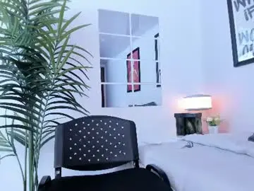 Caroline_dh  live sex cam