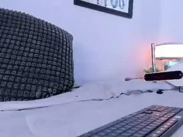 Caroline_dh  live sex cam
