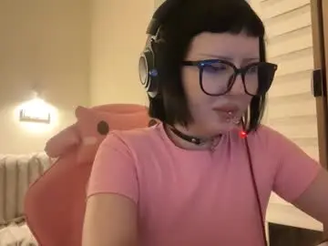 Dominiquebreakey  live sex cam