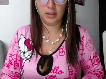 Kattie_love  live sex cam