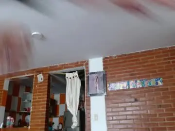 Liarouse04  live sex cam