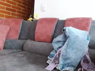 Liarouse04  live sex cam