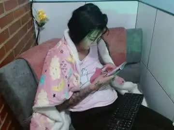 Liarouse04  live sex cam