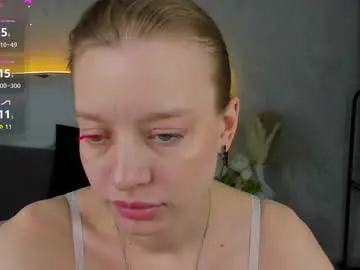 Lissa_kitsune  live sex cam