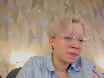 Lissa_kitsune  live sex cam