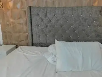 Sky_jonnes  live sex cam