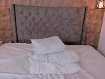 Sky_jonnes  live sex cam