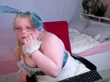 Stella_brayn  live sex cam