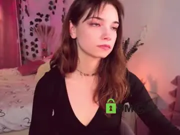 Evi_brook  live sex cam