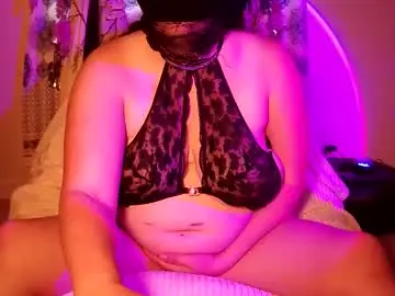 Foxyhaze  live sex cam