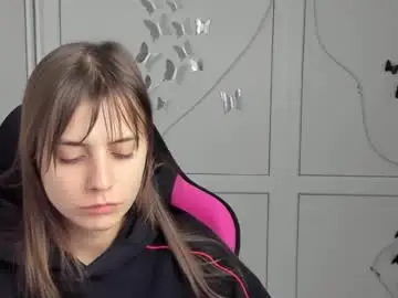 Hiddenmellow  live sex cam