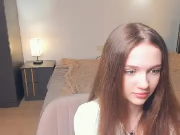 Hwadwellingham  live sex cam