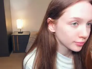 Hwadwellingham  live sex cam