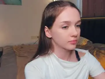 Hwadwellingham  live sex cam