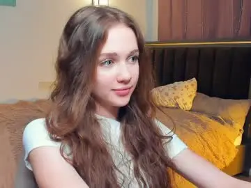 Hwadwellingham  live sex cam