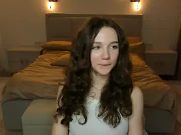 Hwadwellingham  live sex cam