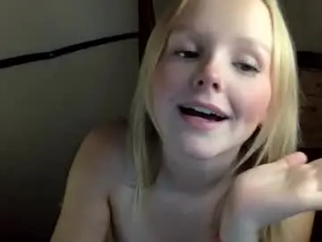 Kenzieraee  live sex cam
