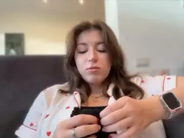 Latoriahenthorne  live sex cam