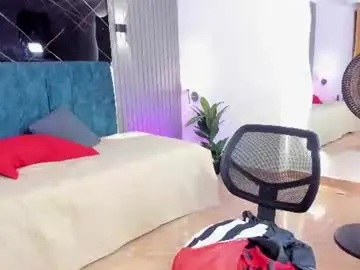 Lunna_rohuse  live sex cam