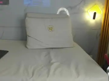 Sara_vause  live sex cam