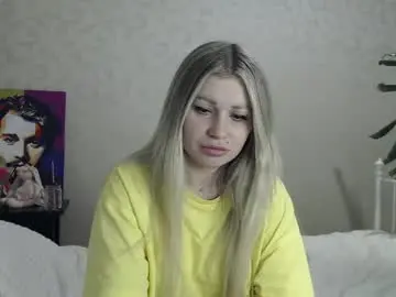 Shyevaa  live sex cam