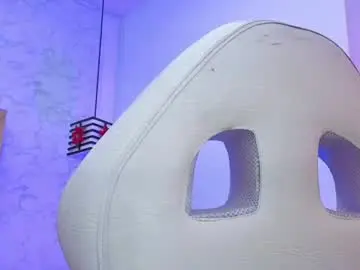 Sukinyra  live sex cam