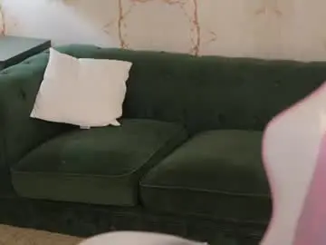 Grace054  live sex cam