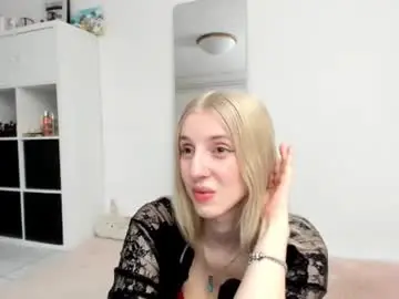 Kenziedawton  live sex cam