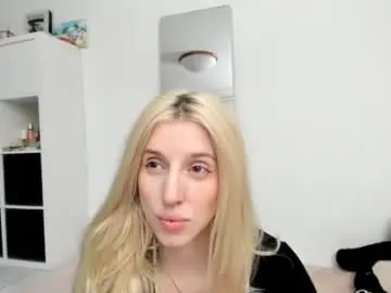 Kenziedawton  live sex cam