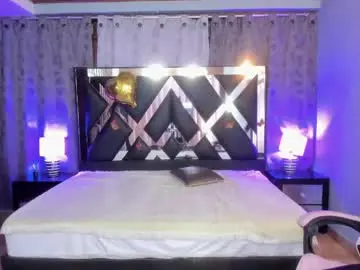 Linda4petite  live sex cam