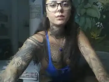 Lucyross17  live sex cam