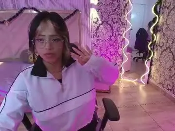 Mavis_tay  live sex cam