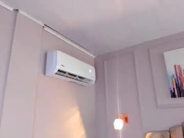 Mia_kisses2  live sex cam